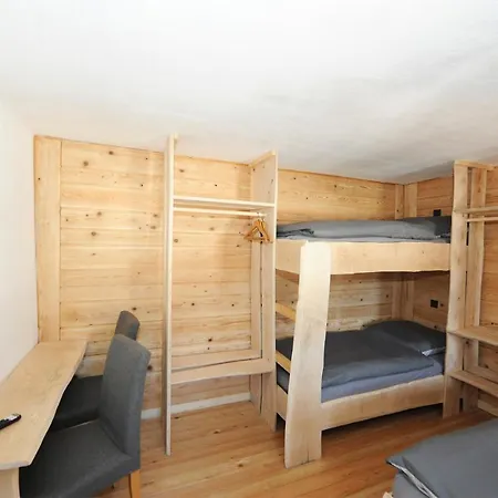 Holzmeister Feriegård *
