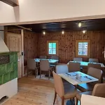 Holzmeister *